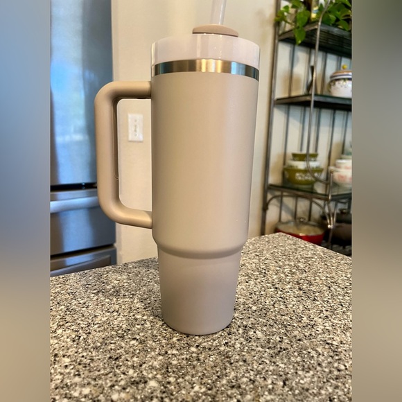 30oz Stanley Tumbler - Ash - Picture 2 of 4